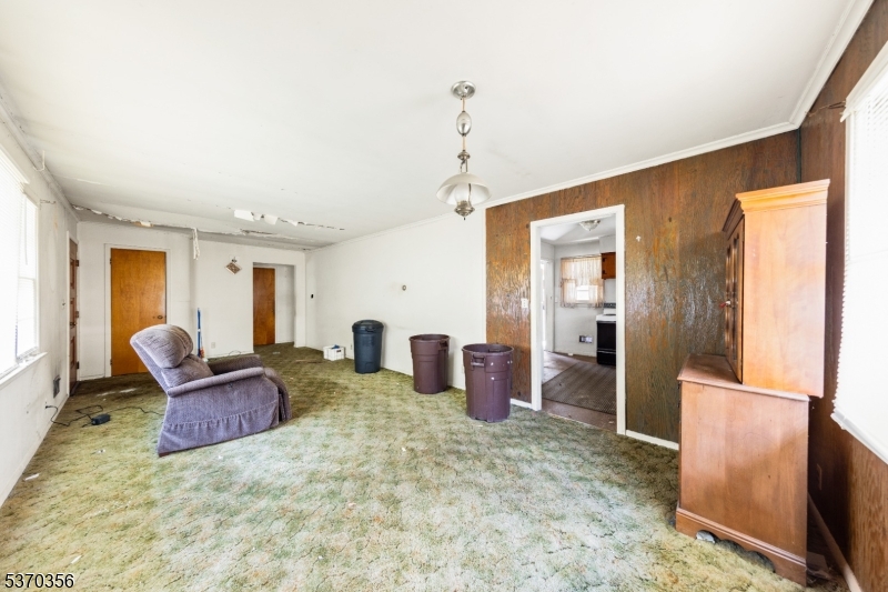5 Brookwood Rd