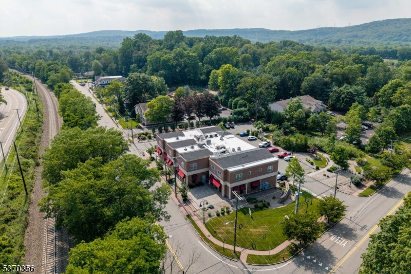 5 Brookwood Rd