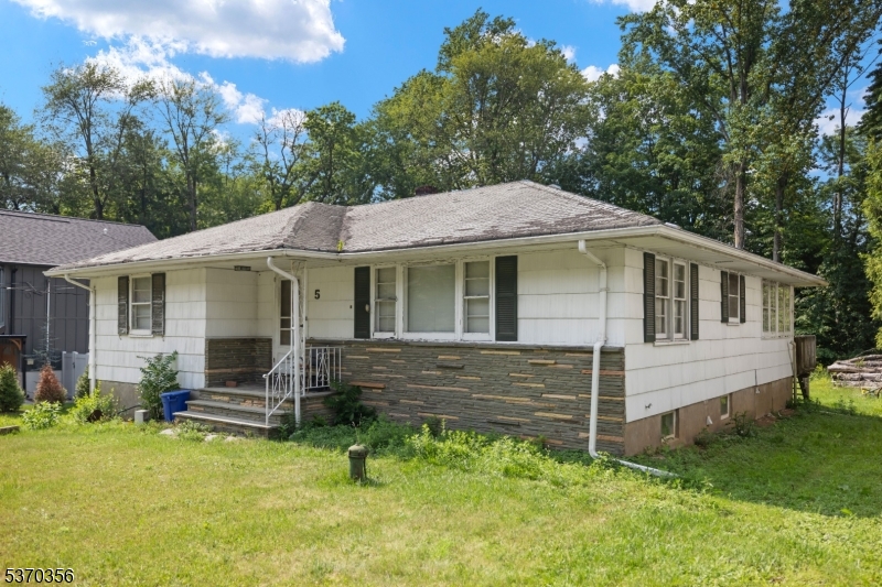 5 Brookwood Rd
