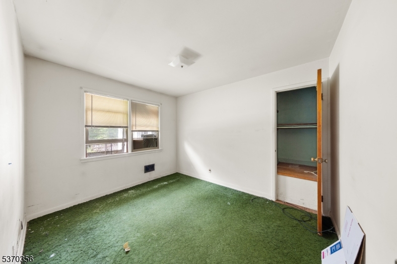 5 Brookwood Rd
