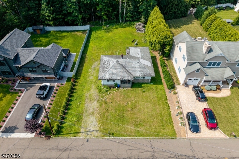 5 Brookwood Rd