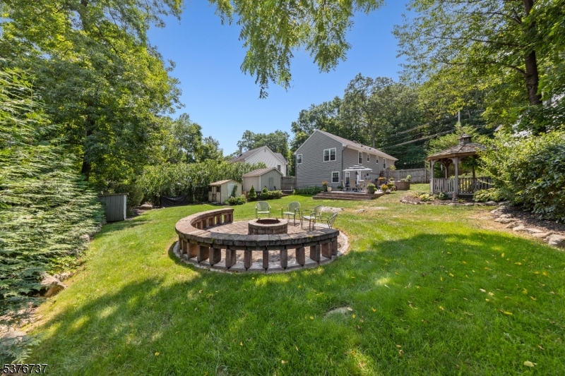 15 Hill Rd
