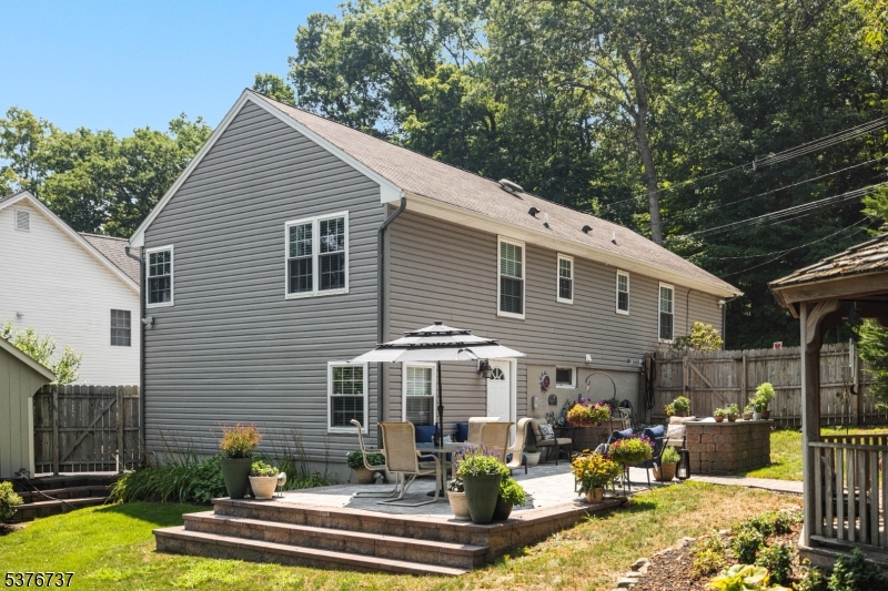 15 Hill Rd