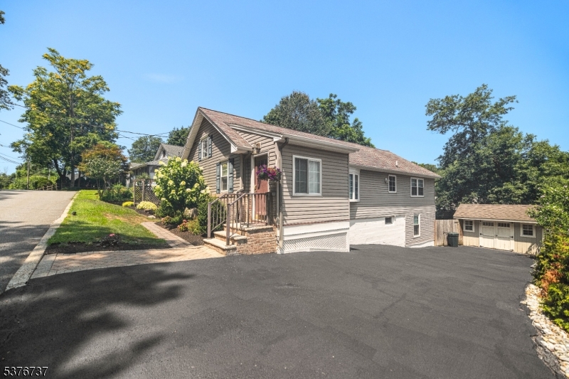 15 Hill Rd