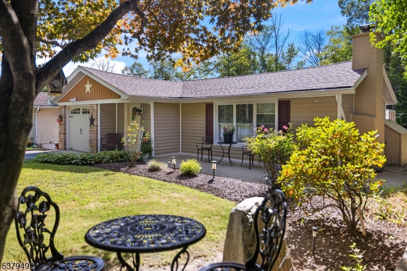 4 Hillside Ave
