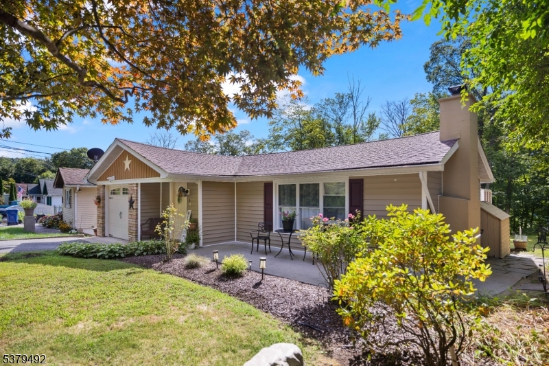 4 Hillside Ave