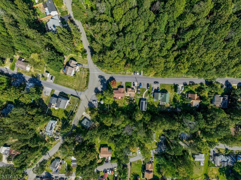 4 Hillside Ave