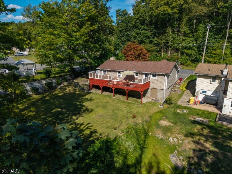 4 Hillside Ave