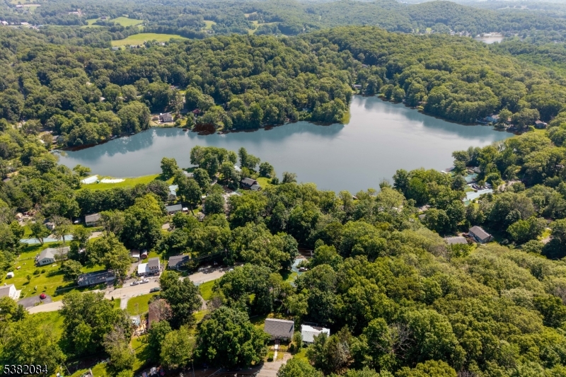 59 Lakeview Dr