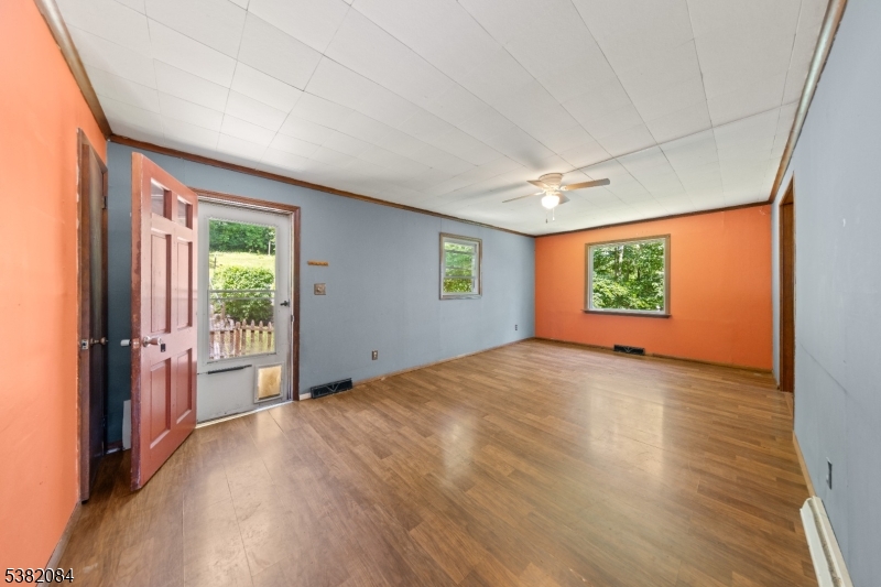59 Lakeview Dr