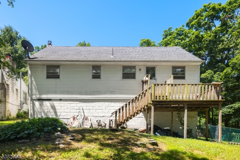 59 Lakeview Dr