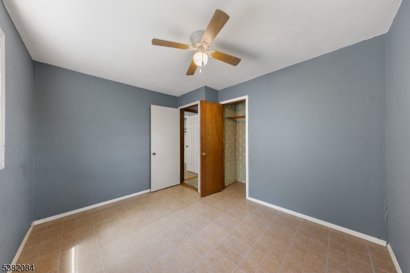 59 Lakeview Dr