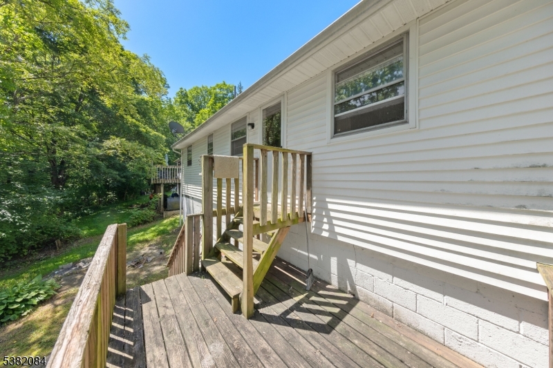 59 Lakeview Dr