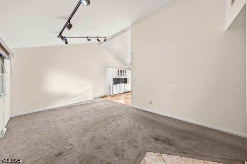 71 Panorama Dr