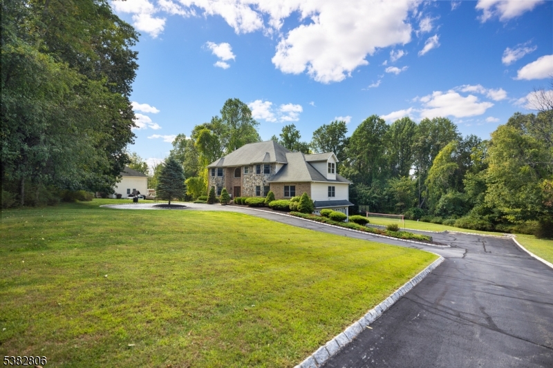 33 Perona Rd
