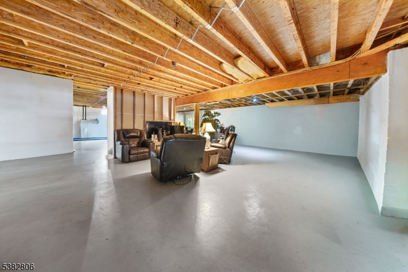 33 Perona Rd