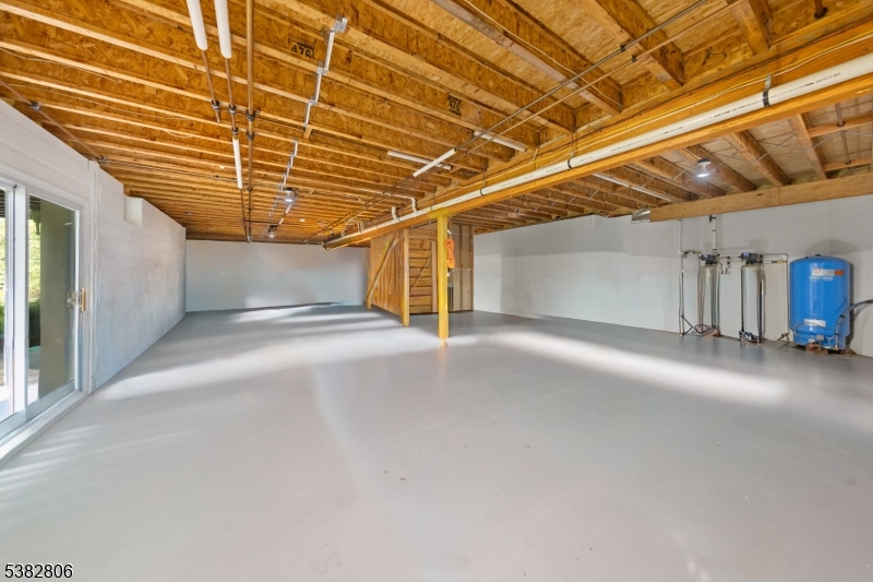 33 Perona Rd