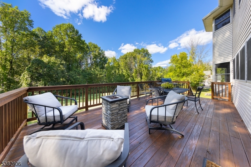 33 Perona Rd