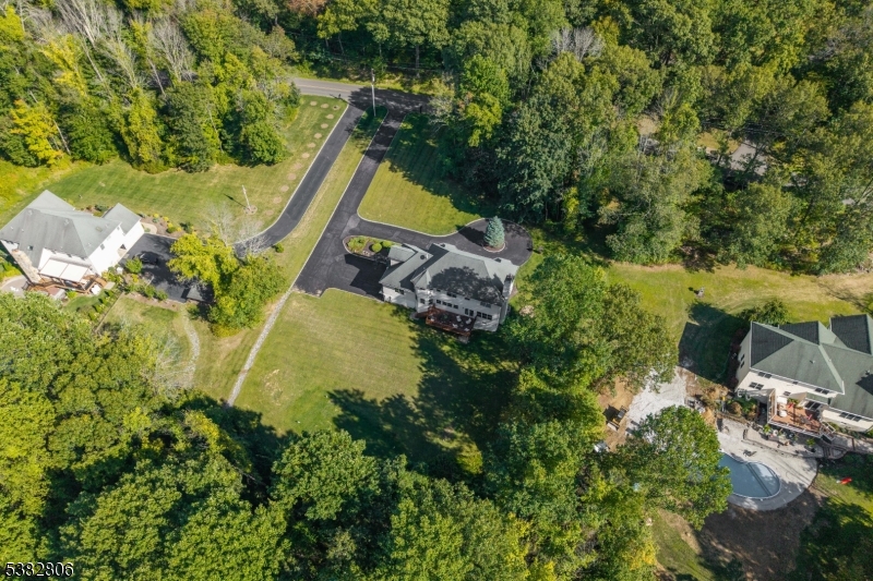 33 Perona Rd
