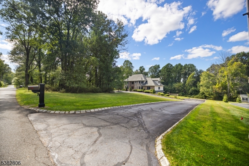 33 Perona Rd