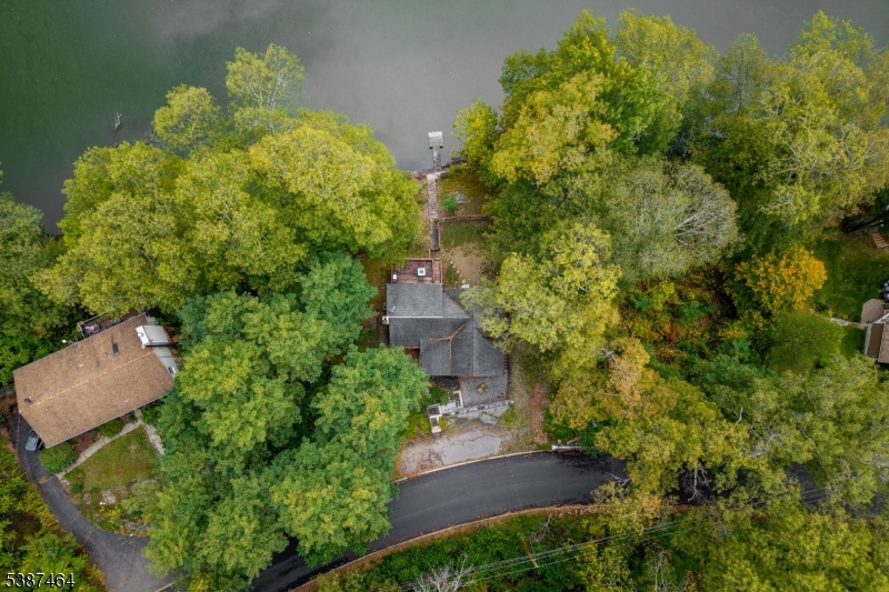 66 W Shore Dr