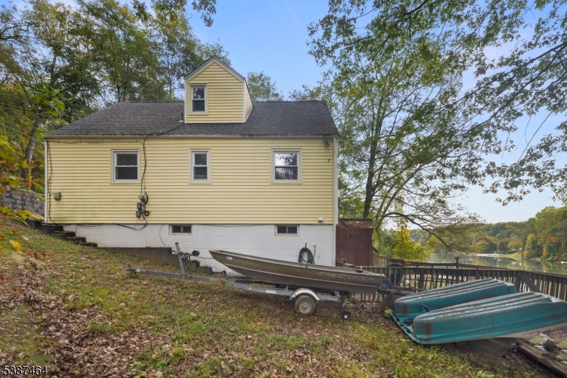 66 W Shore Dr