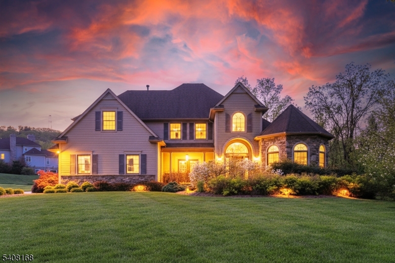 2 Sutton Ct