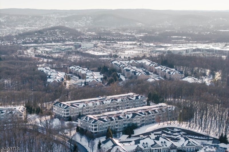 6110 Veterans Dr 6110