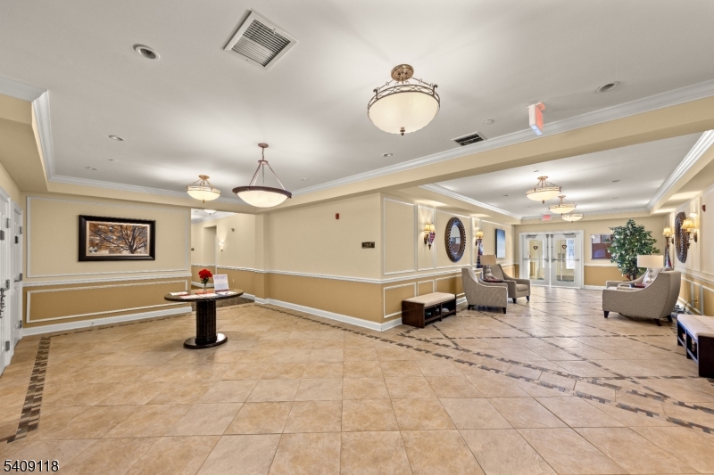 6110 Veterans Dr 6110