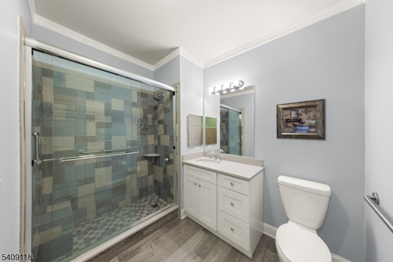 6110 Veterans Dr 6110