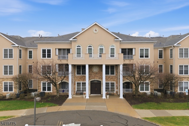 4310 Cleveland Ln