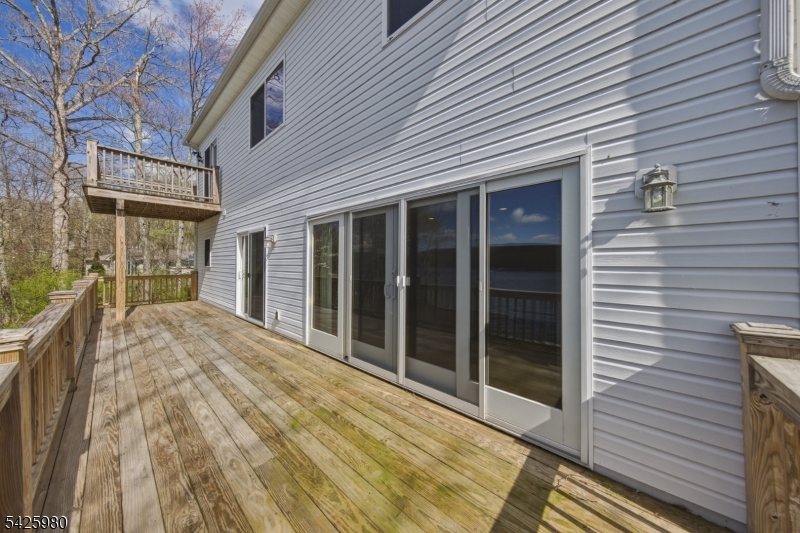 14 E Shore Dr