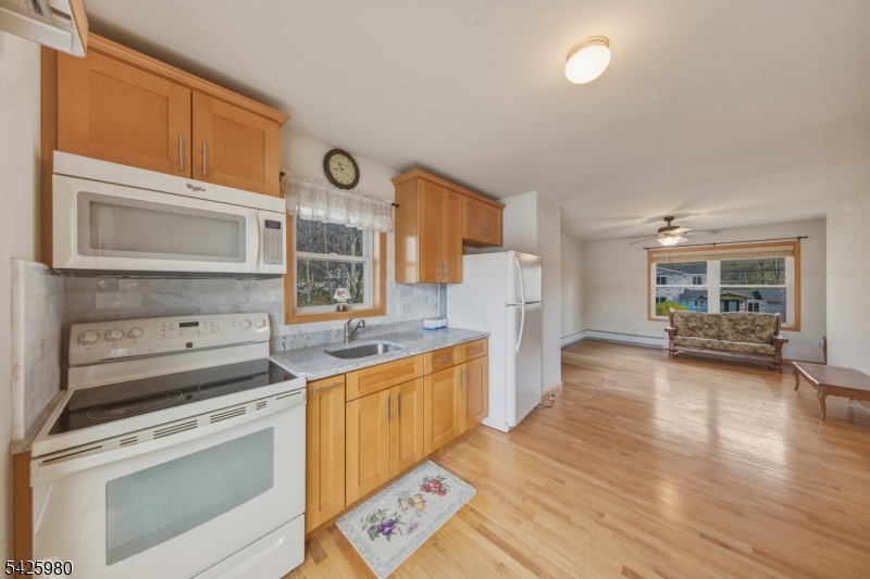 14 E Shore Dr