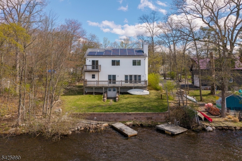 14 E Shore Dr