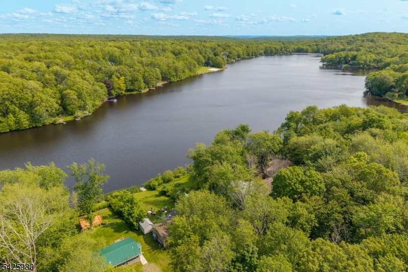 14 E Shore Dr