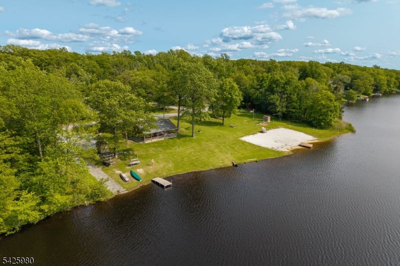 14 E Shore Dr