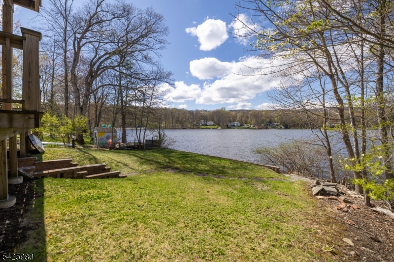 14 E Shore Dr