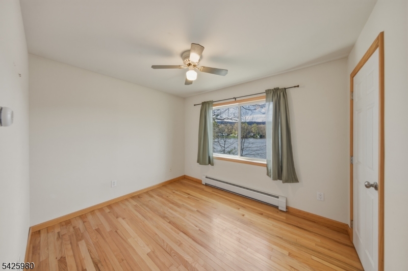 14 E Shore Dr