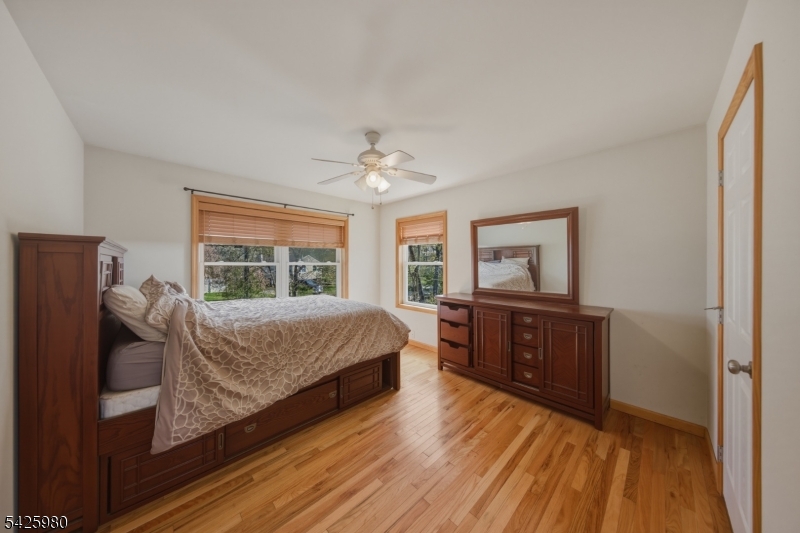 14 E Shore Dr