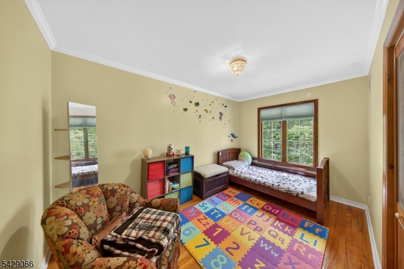 16 Columbus Rd