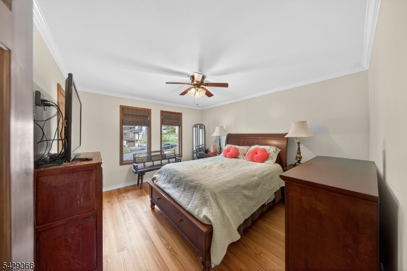 16 Columbus Rd