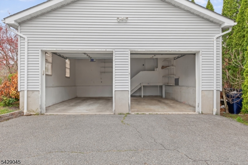20 Willow Grove Ct