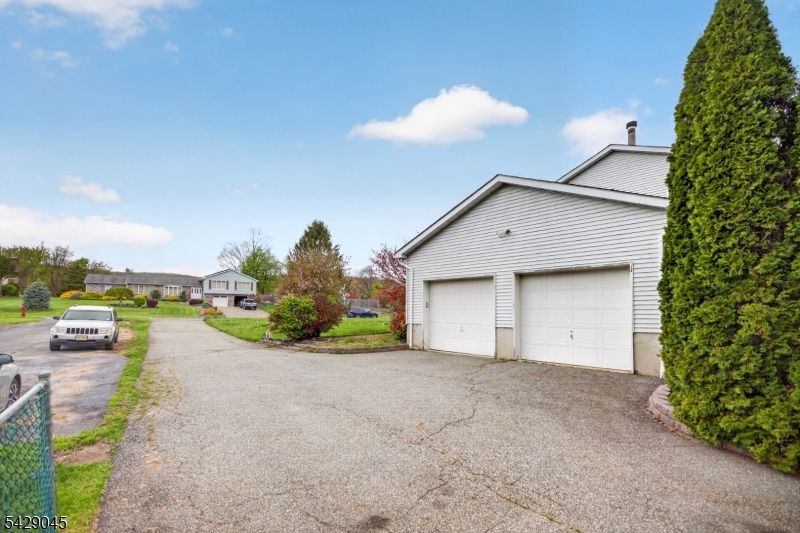 20 Willow Grove Ct