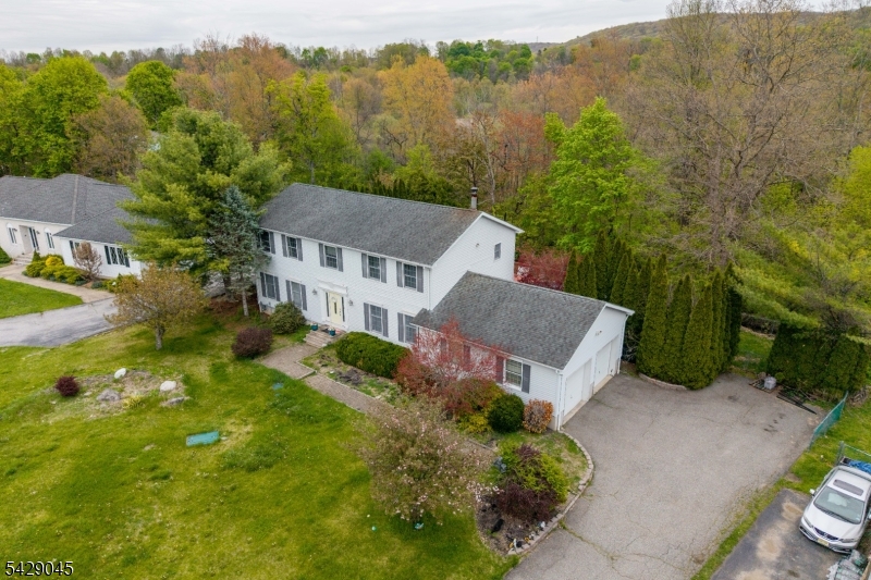 20 Willow Grove Ct