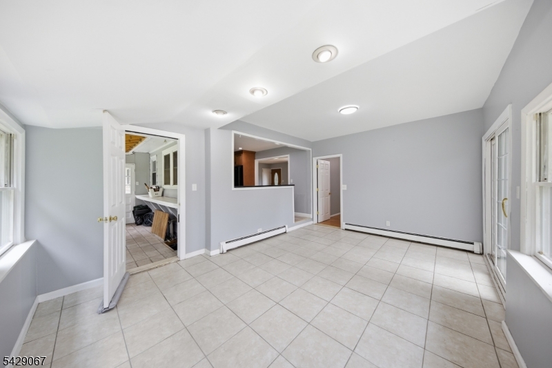 18 Belton St