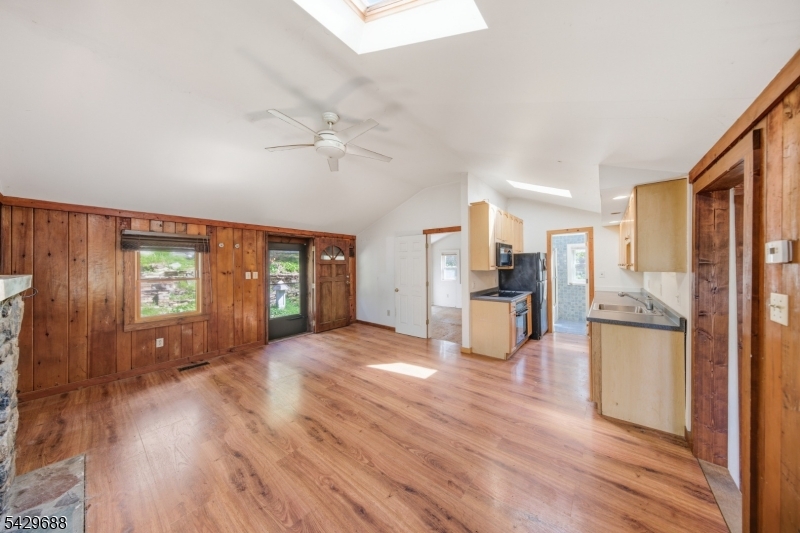 39 Fernwood Ave