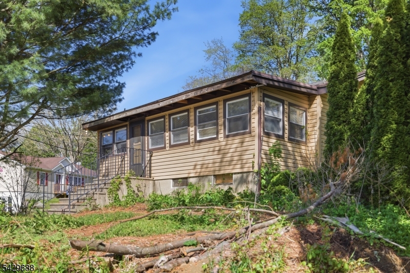39 Fernwood Ave
