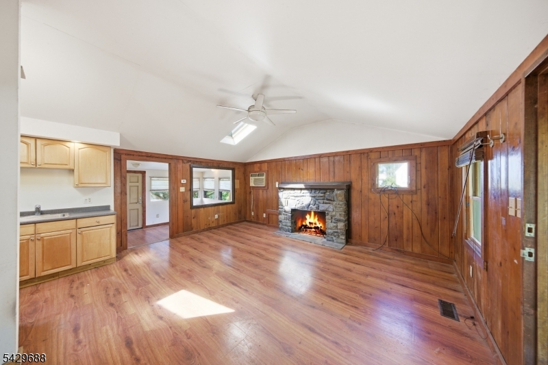 39 Fernwood Ave