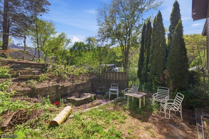 39 Fernwood Ave