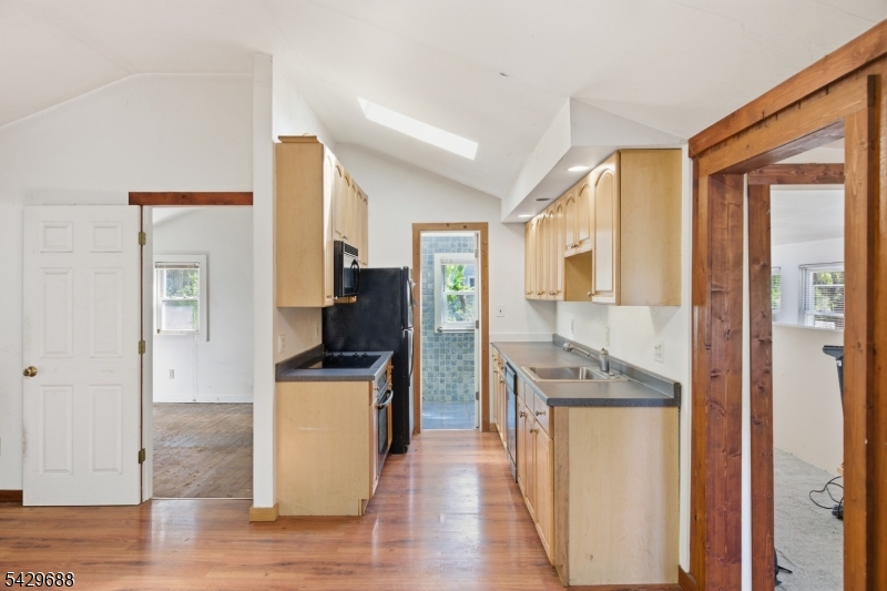 39 Fernwood Ave